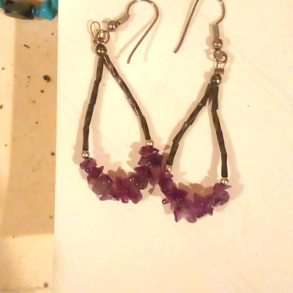 Silver earrings with amethyst stones